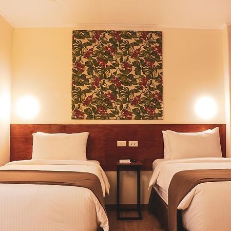 Hotel Sentro Легаспи Экстерьер фото